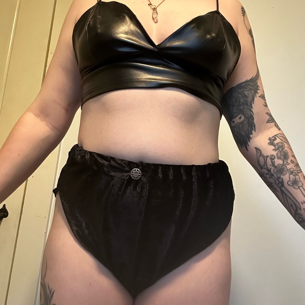 SHEIN Black Strappy Bralette